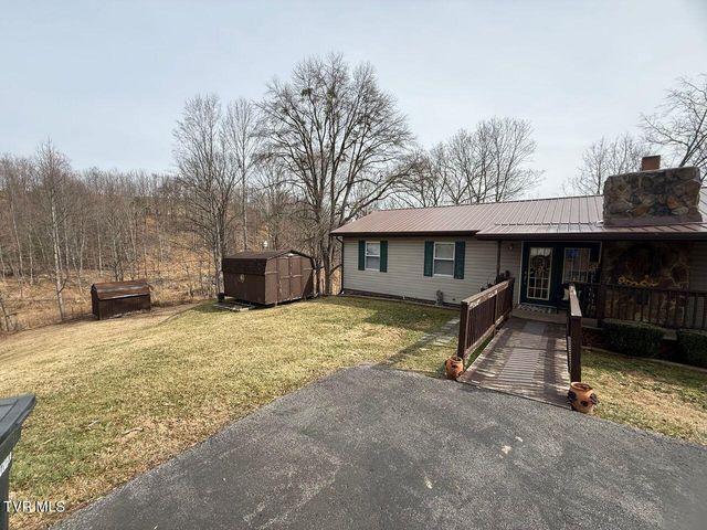 159 Mountain House Circle, Coeburn, VA 24230