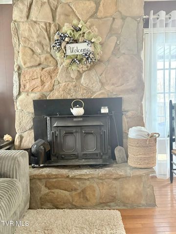 159 Mountain House Circle, Coeburn, VA 24230