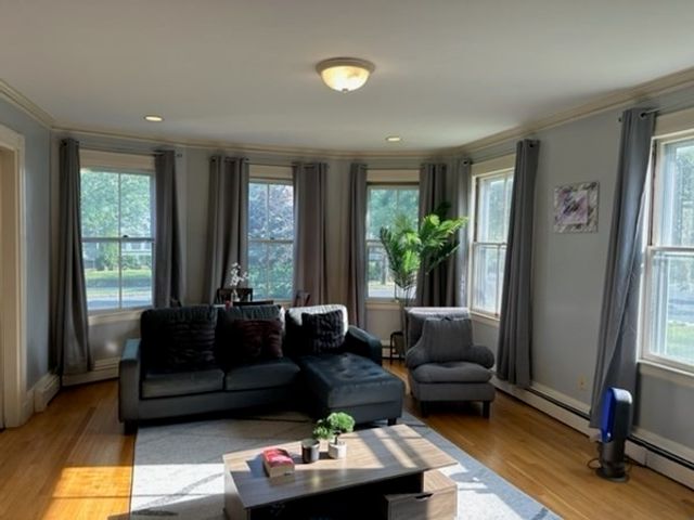 31 Auburn 1, Newton, MA 02465