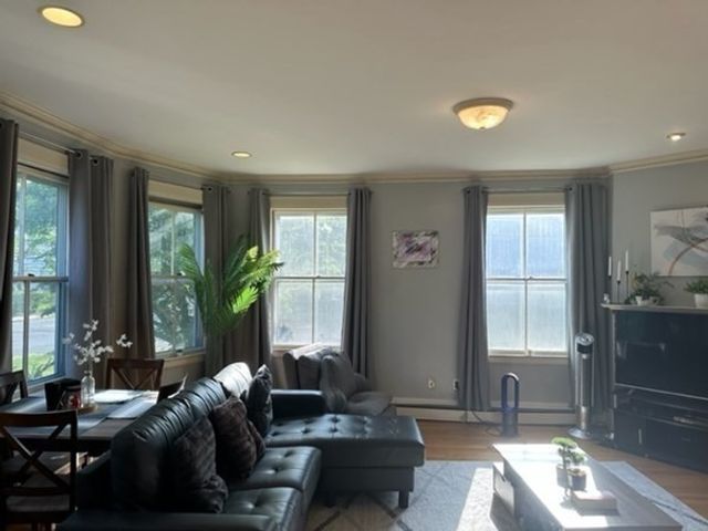 31 Auburn 1, Newton, MA 02465