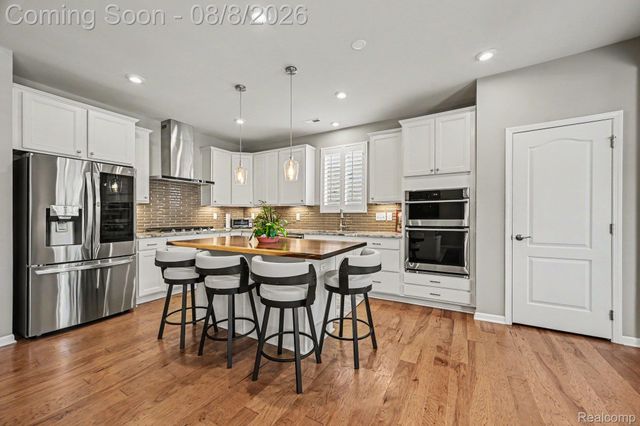 48762 Rockview Road, Novi, MI 48374