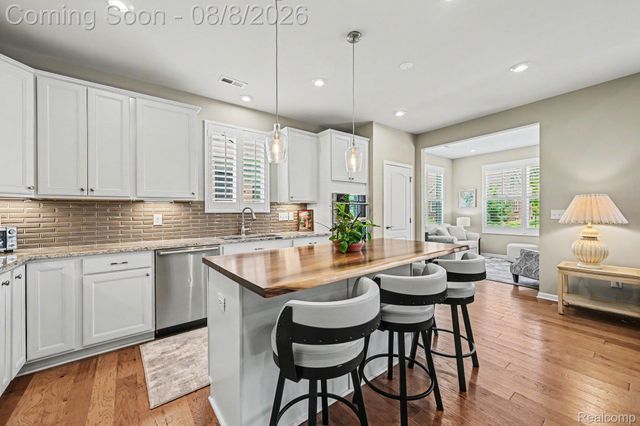 48762 Rockview Road, Novi, MI 48374