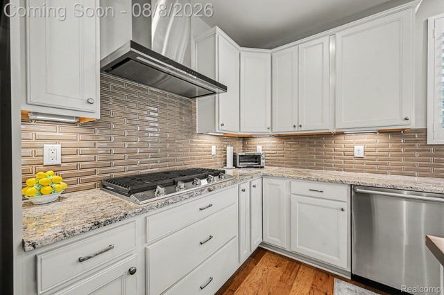 48762 Rockview Road, Novi, MI 48374