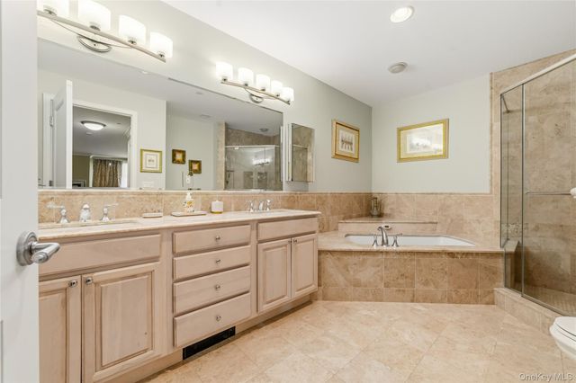 603 Trump Park 603, Shrub Oak, NY 10588