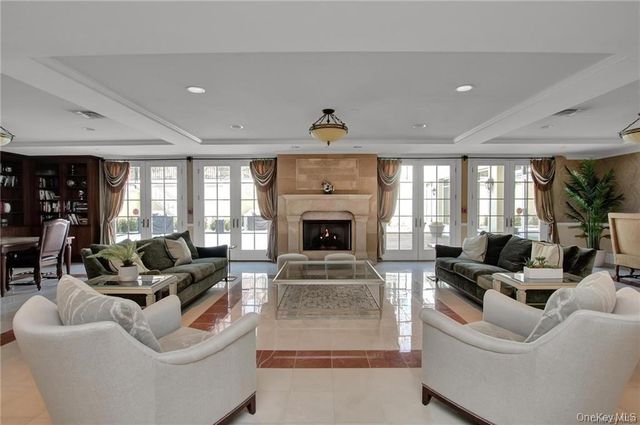 603 Trump Park 603, Shrub Oak, NY 10588