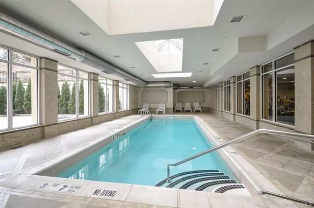 603 Trump Park 603, Shrub Oak, NY 10588
