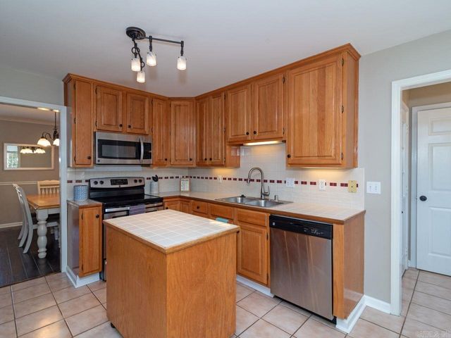 9 Sugarloaf Circle, Maumelle, AR 72113