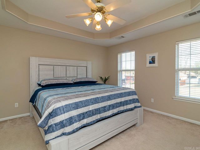 9 Sugarloaf Circle, Maumelle, AR 72113