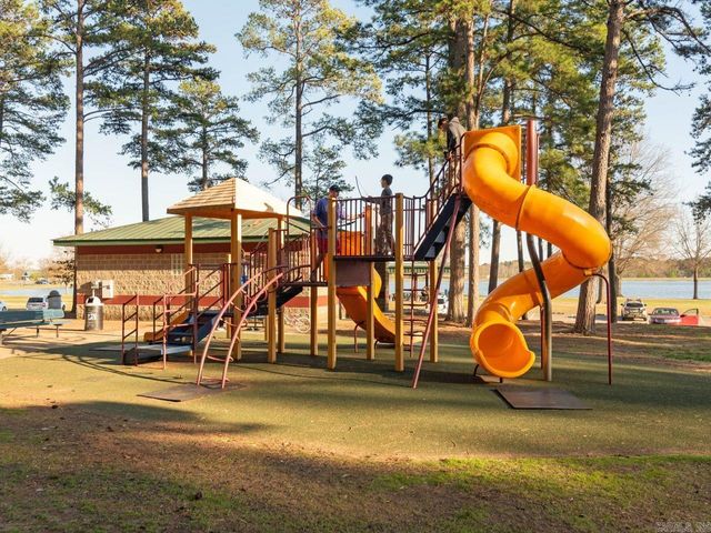 9 Sugarloaf Circle, Maumelle, AR 72113