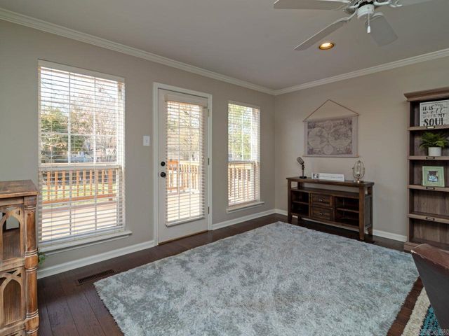 9 Sugarloaf Circle, Maumelle, AR 72113