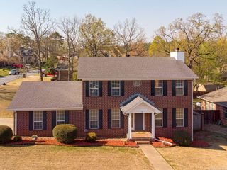 9 Sugarloaf Circle, Maumelle, AR 72113