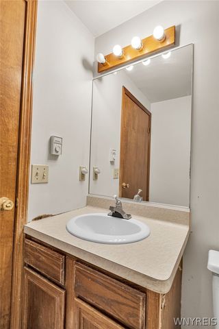 2727 Alder Creek Drive South, Wheatfield, NY 14120