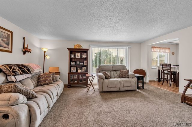 2727 Alder Creek Drive South, Wheatfield, NY 14120