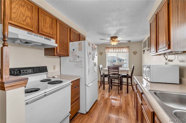 2727 Alder Creek Drive South, Wheatfield, NY 14120