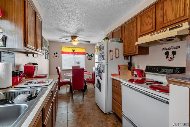 2727 Alder Creek Drive South, Wheatfield, NY 14120