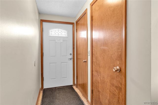 2727 Alder Creek Drive South, Wheatfield, NY 14120