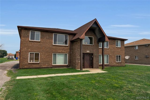 2727 Alder Creek Drive South, Wheatfield, NY 14120