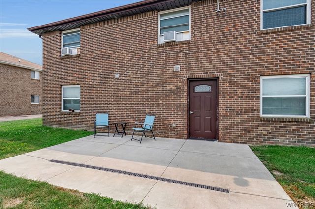2727 Alder Creek Drive South, Wheatfield, NY 14120