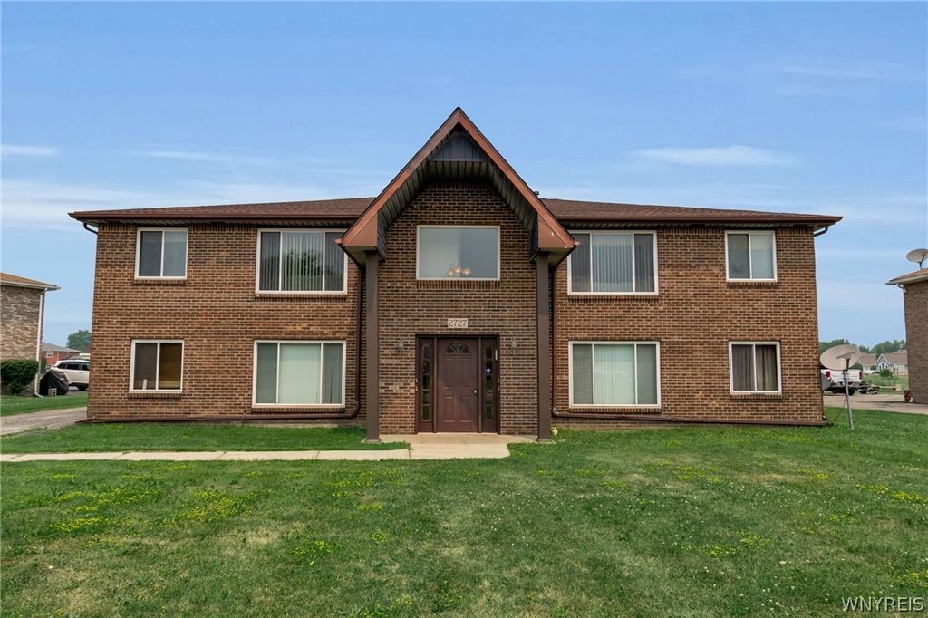 2727 Alder Creek Drive South, Wheatfield, NY 14120