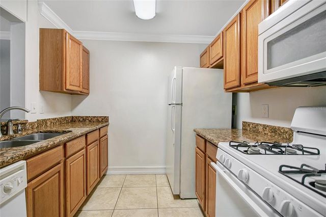 2053 DIXIE BELLE DRIVE 2053J, Orlando, FL 32812