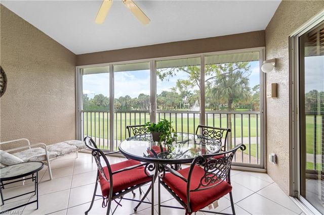 1980 Willow Bend CIR 7-204, Naples, FL 34109