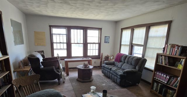 304 E Linden St, Dexter, KS 67038