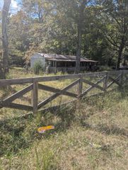 2775 N Hurricane Creek Road, Mc Ewen, TN 37101