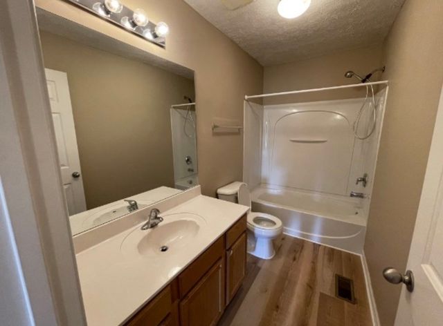 2009 McCrory Pl, Spring Hill, TN 37174