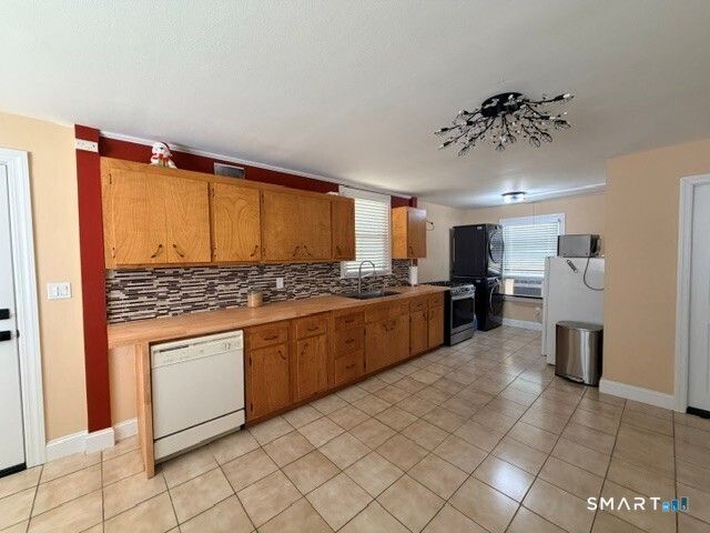 774 Hamilton Avenue, Waterbury, CT 06706