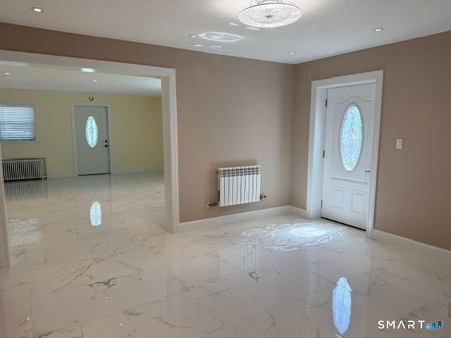 774 Hamilton Avenue, Waterbury, CT 06706