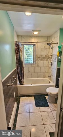 1395 KUMRY RD, Pennsburg, PA 18073