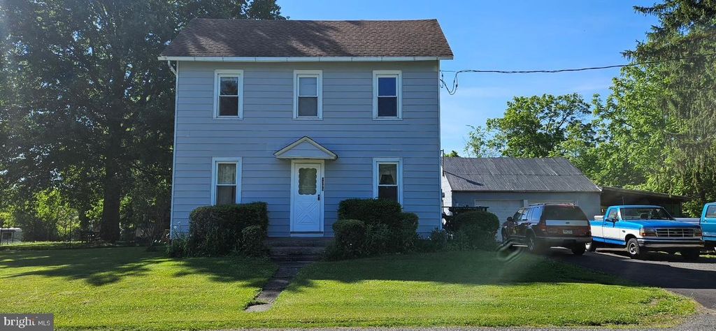 1395 KUMRY RD, Pennsburg, PA 18073