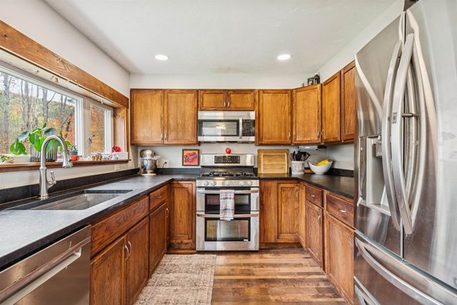 25 Fern Hill Lane, Fairlee, VT 05045