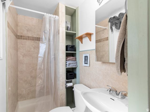 4545 S THORNWOOD AVE, Taylorsville, UT 84123