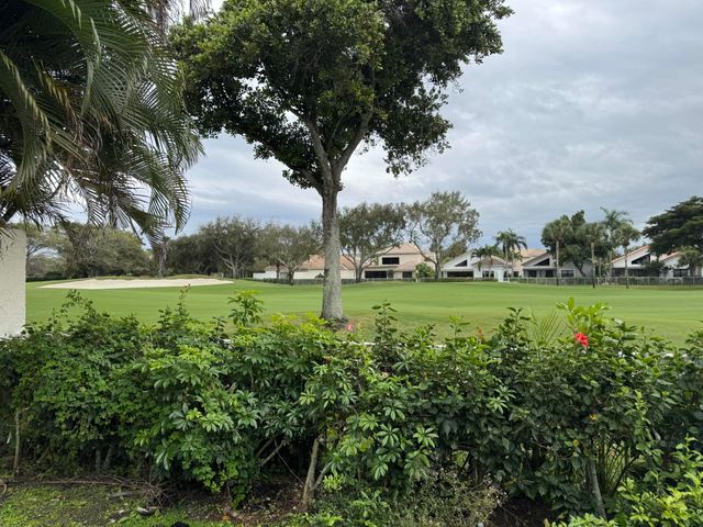 17402 Via Capri E, Boca Raton, FL 33496