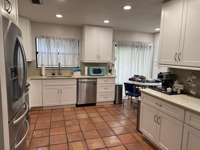 17402 Via Capri E, Boca Raton, FL 33496