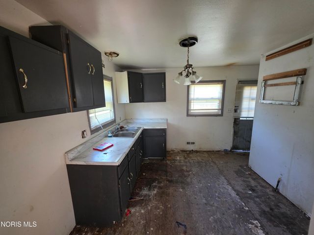 546 Shasta Drive, Toledo, OH 43609