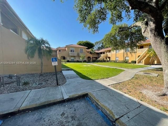 4751 Via Palm Lakes 421, West Palm Beach, FL 33417