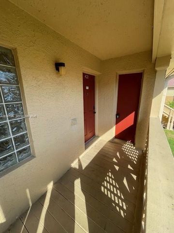 4751 Via Palm Lakes 421, West Palm Beach, FL 33417