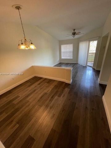 4751 Via Palm Lakes 421, West Palm Beach, FL 33417