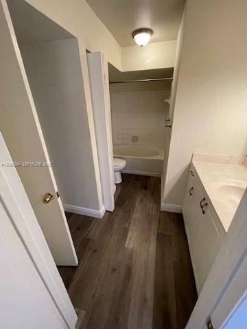 4751 Via Palm Lakes 421, West Palm Beach, FL 33417