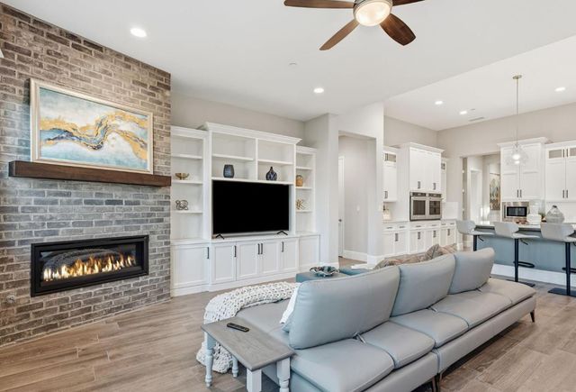 2687 Trenton Avenue, Clovis, CA 93619