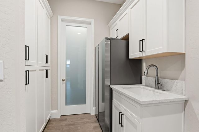 2687 Trenton Avenue, Clovis, CA 93619