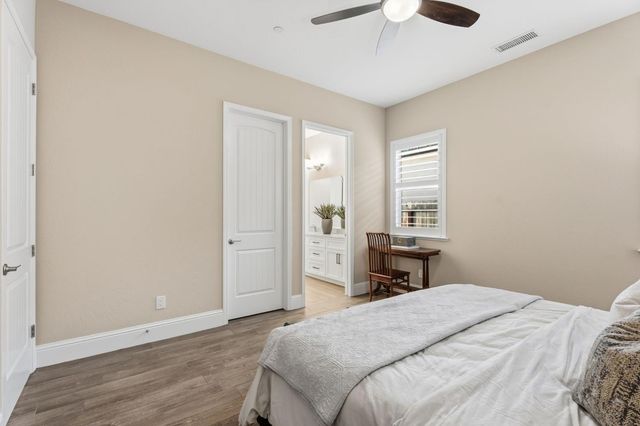 2687 Trenton Avenue, Clovis, CA 93619