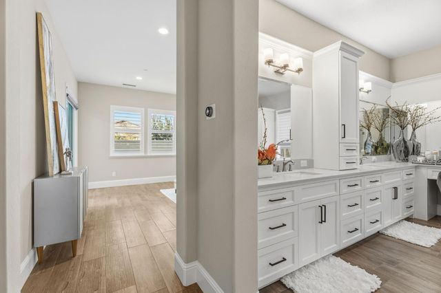 2687 Trenton Avenue, Clovis, CA 93619