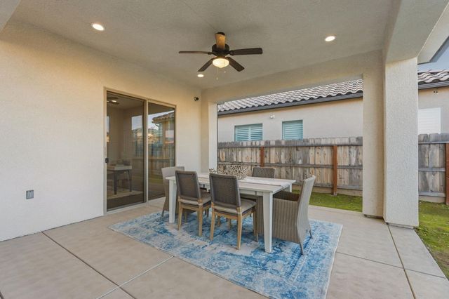 2687 Trenton Avenue, Clovis, CA 93619