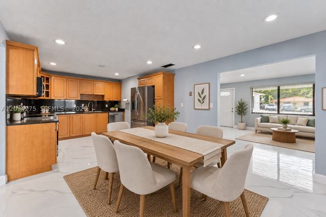 7393 SW 22nd St 7393, Miami, FL 33155