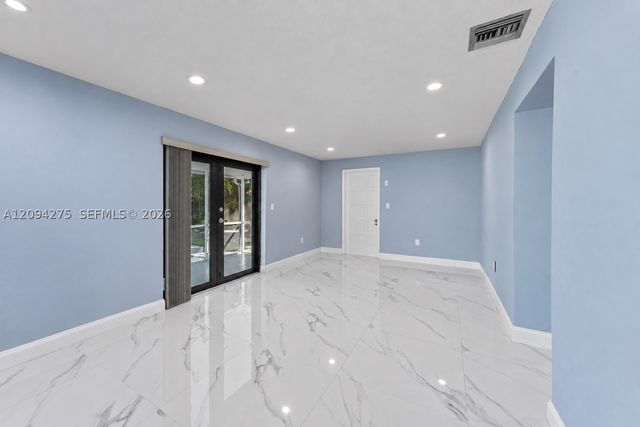 7393 SW 22nd St 7393, Miami, FL 33155