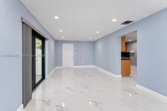 7393 SW 22nd St 7393, Miami, FL 33155
