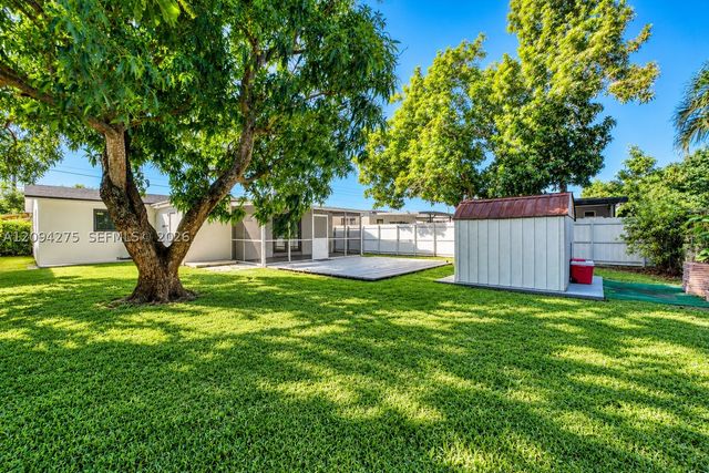 7393 SW 22nd St 7393, Miami, FL 33155